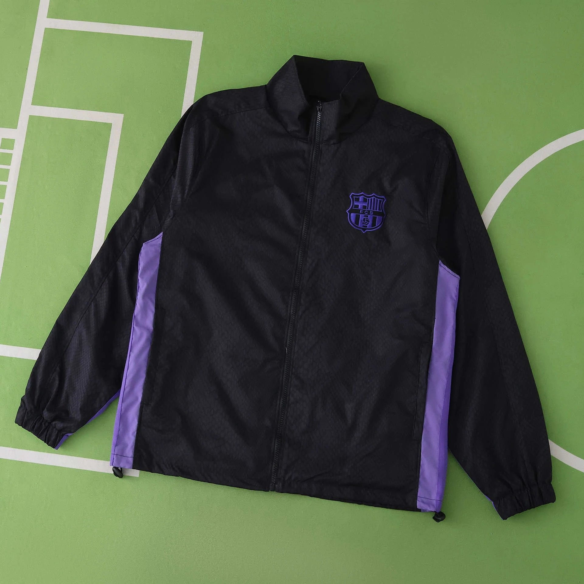 2526 Barcelona black co branded trench coat (please note customization information when placing the order, messages are not included)
