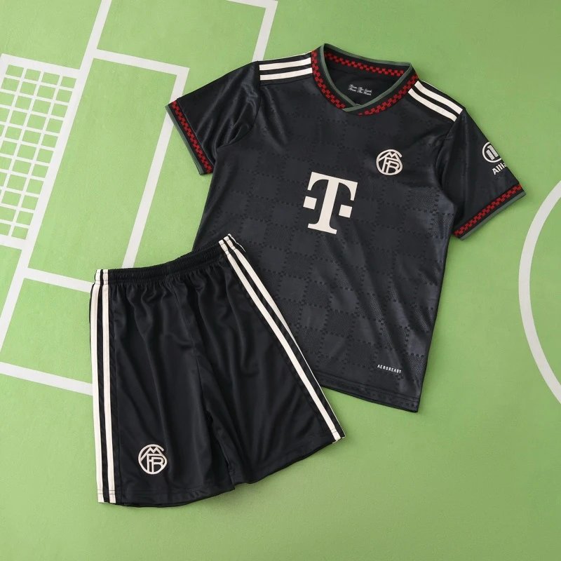 2526 Bayern Away Kids Kit (Please note customization info in order remarks; messages will not count)