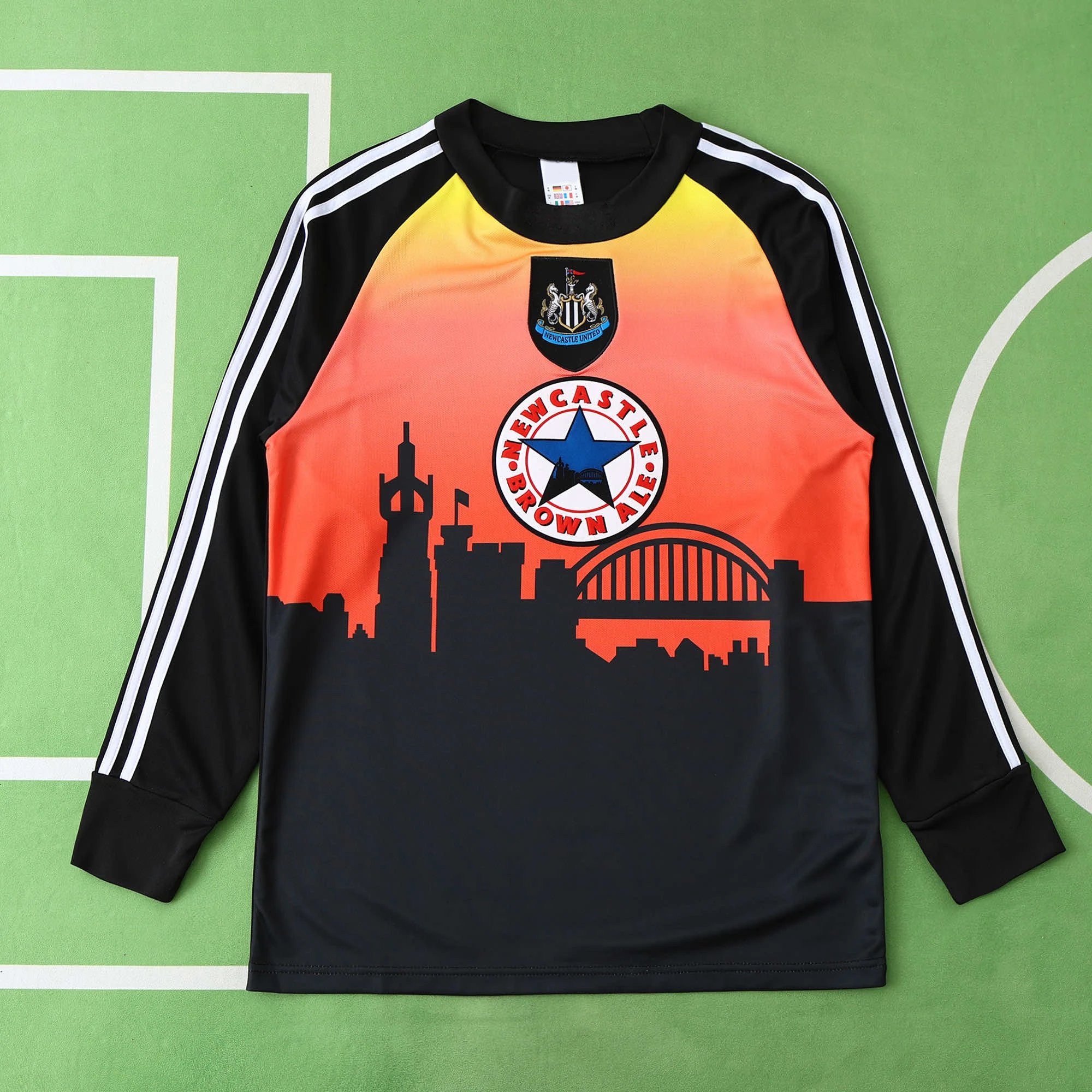 9697 Newcastle Black Orange Goalkeeper Long Sleeve Thai Version (Please note customization info when placing order, messages not reviewed)