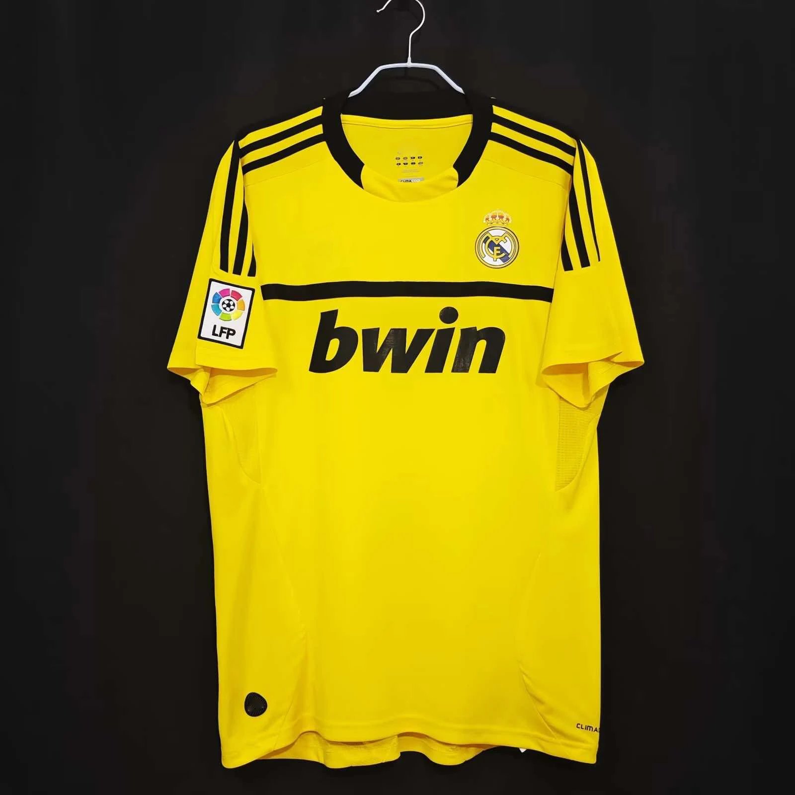 1112 Real Madrid Yellow Goalkeeper Thai Version (Please note customization info when ordering, messages not monitored)