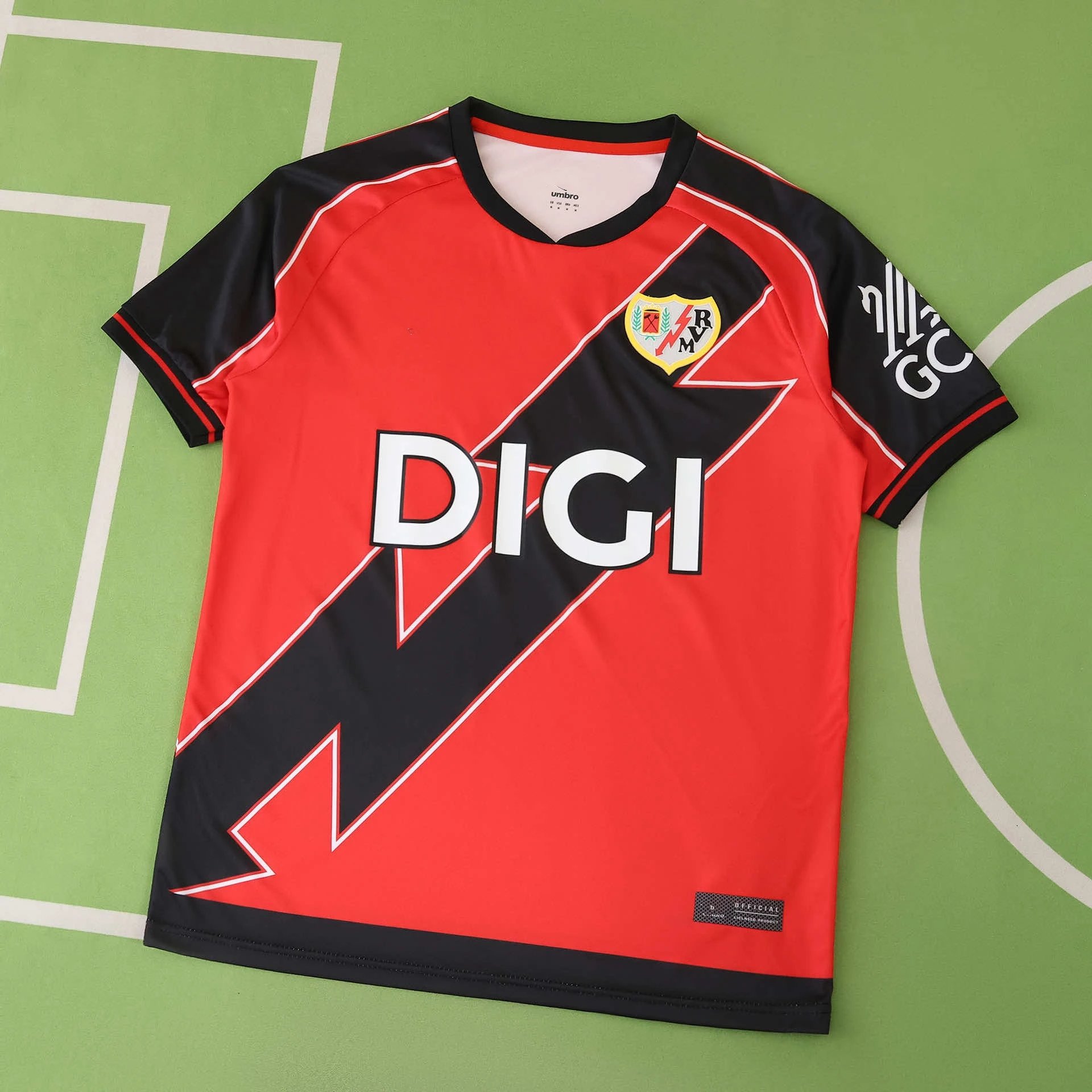 2526 Rayo Vallecano Away Black and Red Thai Version (For custom info, please leave a note when placing your order; messages will not be counted)