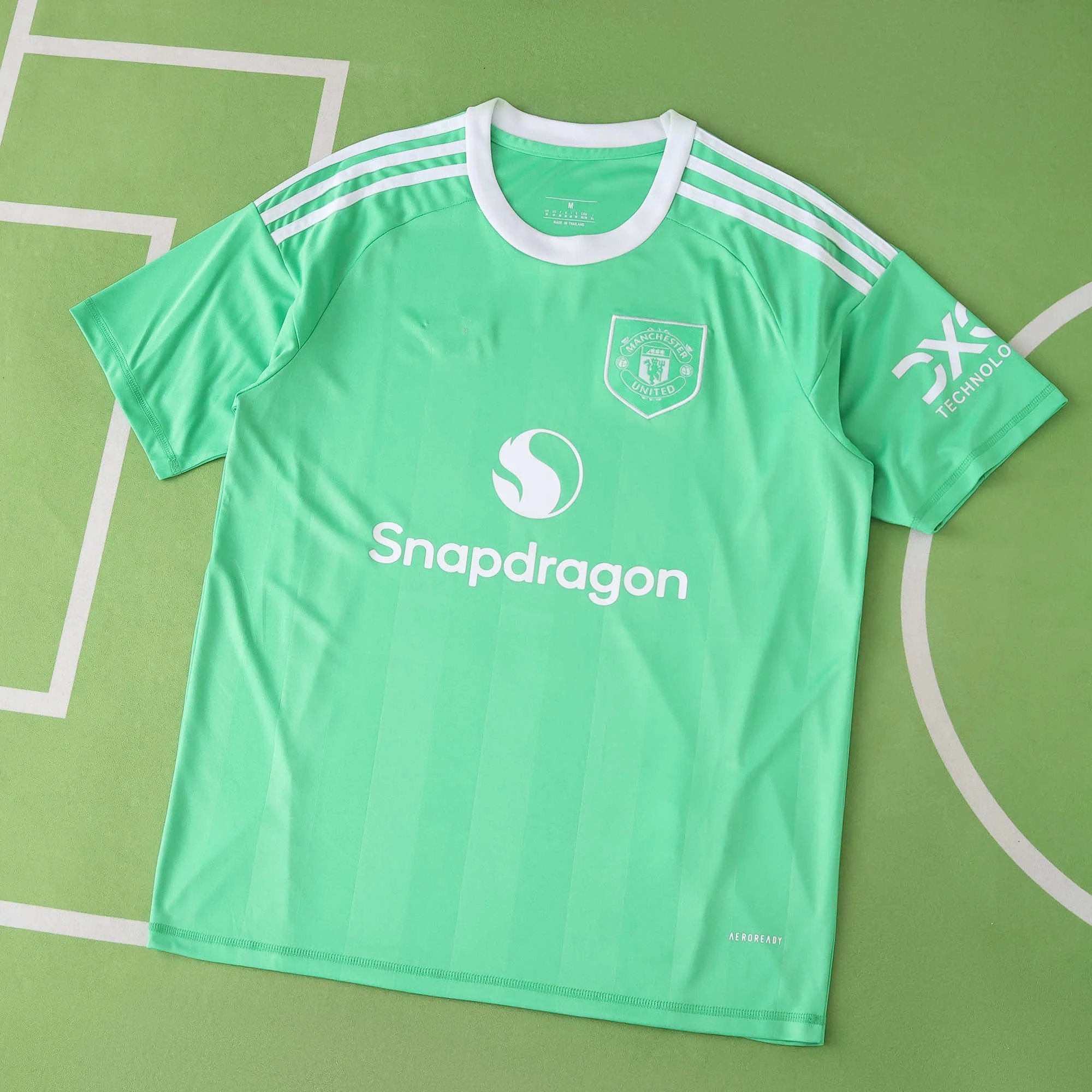 2526 Manchester United Green Goalkeeper Thai Version (Please note customization info in the order remarks, messages are not counted)