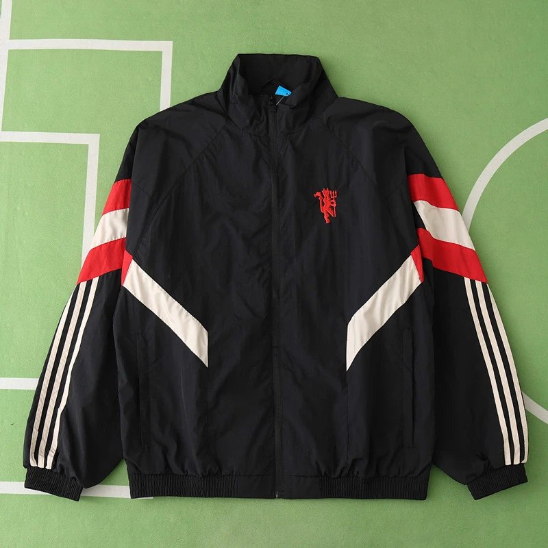 2425 Manchester United Black Windbreaker Embroidered (Please note customization info in your order; messages are not accepted)