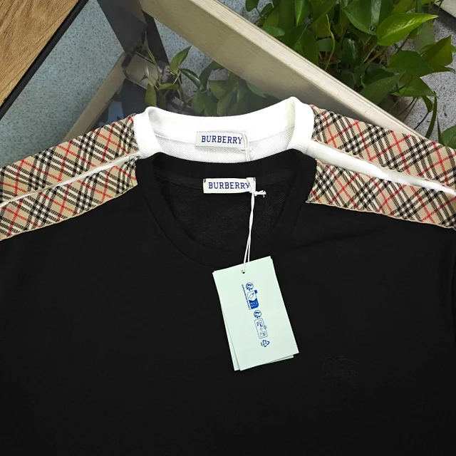 Burberry Hooded sweatshirts with logo patch or embroidered equestrian motif product detail image 62