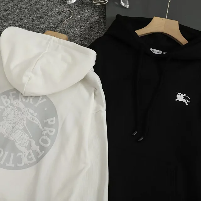Burberry Hooded sweatshirts with logo patch or embroidered equestrian motif product detail image 38