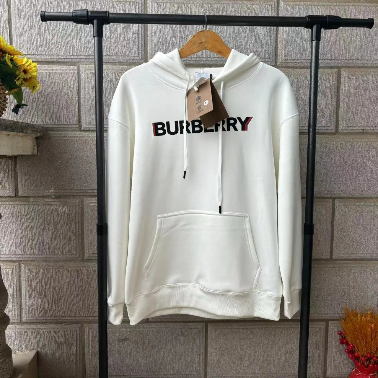 Burberry Hooded sweatshirts with logo patch or embroidered equestrian motif — 11-1