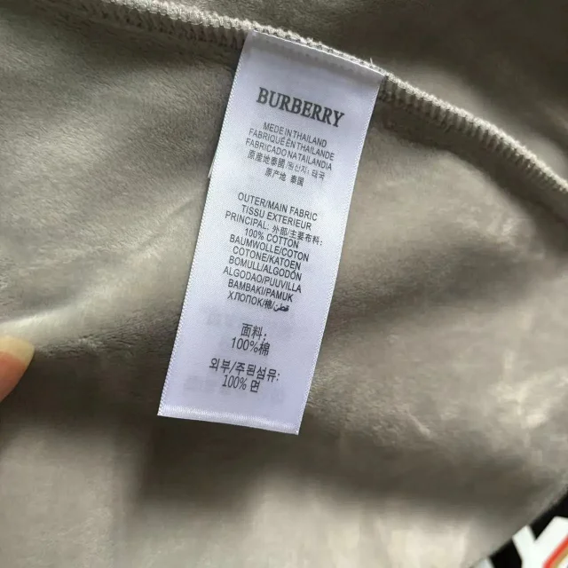Burberry Hooded sweatshirts with logo patch or embroidered equestrian motif product detail image 77