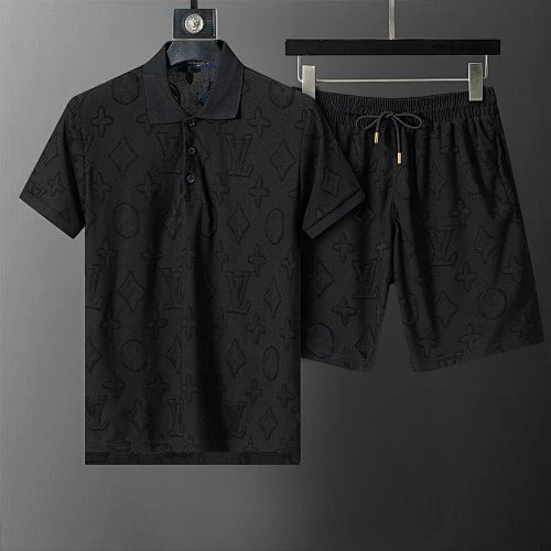 Gucci Matching Sets Short-Sleeve Top and Drawstring Shorts Set — 36