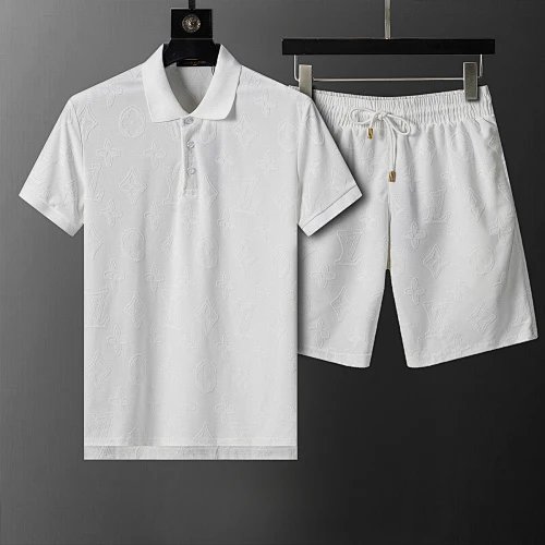 Gucci Matching Sets Short-Sleeve Top and Drawstring Shorts Set — 37