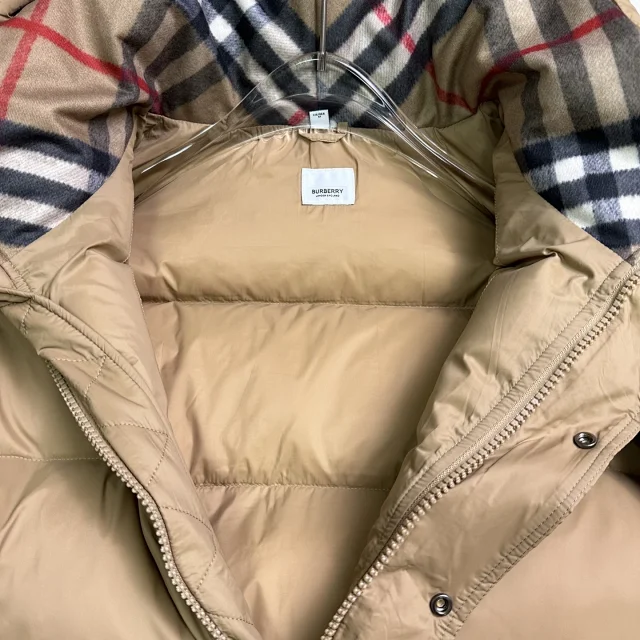 Burberry Down Jackets Hooded Puffer Jacket with Check Lining product detail image 57