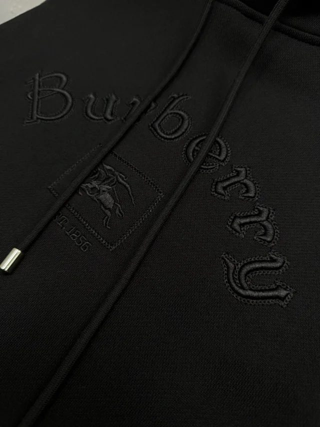 Burberry Hooded sweatshirts with logo patch or embroidered equestrian motif product detail image 20