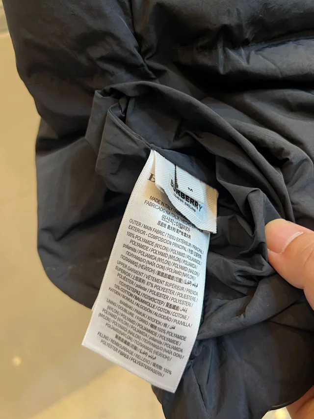 Burberry Down Jackets Hooded Puffer Jacket with Check Lining product detail image 22