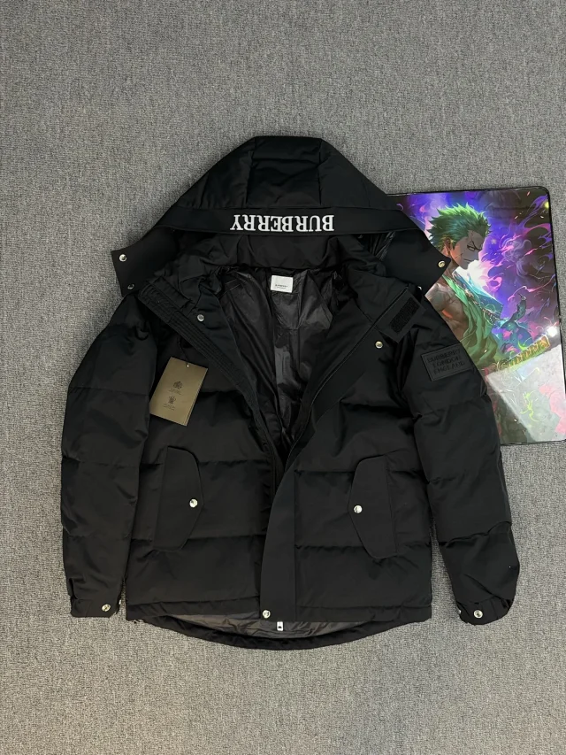 Burberry Down Jackets Hooded Puffer Jacket with Check Lining product detail image 49
