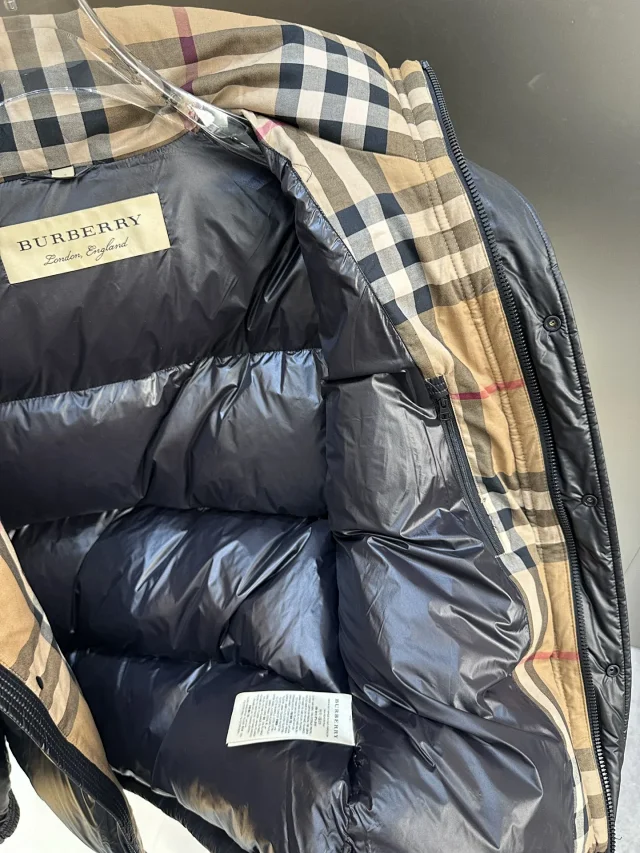 Burberry Down Jackets Hooded Puffer Jacket with Check Lining product detail image 80