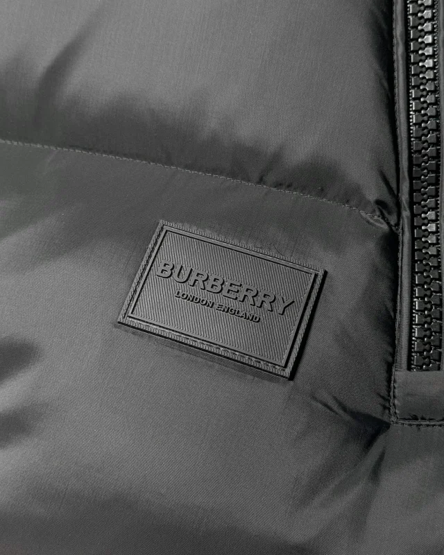 Burberry Down Jackets Hooded Puffer Jacket with Check Lining product detail image 66
