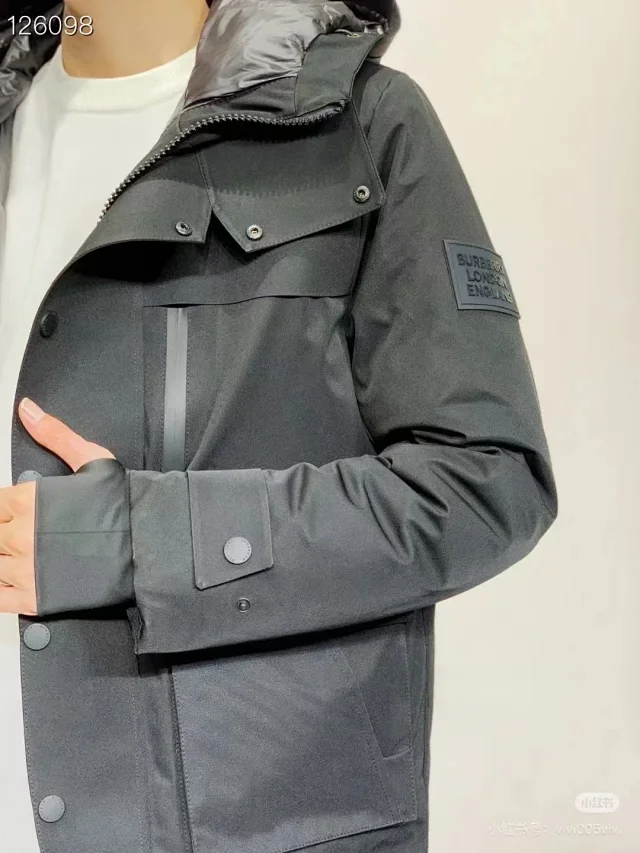 Burberry Down Jackets Hooded Puffer Jacket with Check Lining product detail image 97