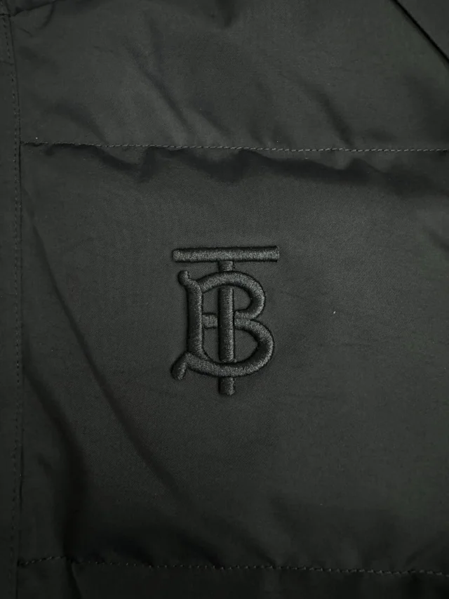 Burberry Down Jackets Hooded Puffer Jacket with Check Lining product detail image 50