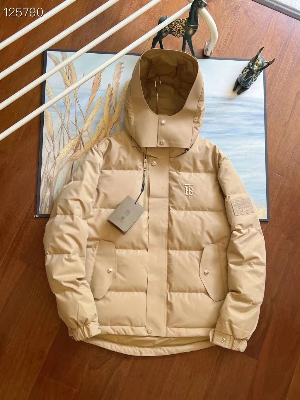 Burberry Down Jackets Hooded Puffer Jacket with Check Lining — 10-2