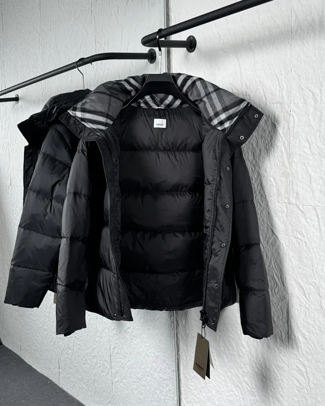Burberry Down Jackets Hooded Puffer Jacket with Check Lining product detail image 63