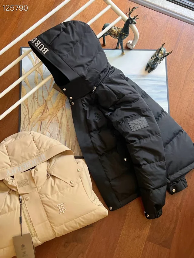 Burberry Down Jackets Hooded Puffer Jacket with Check Lining product detail image 71
