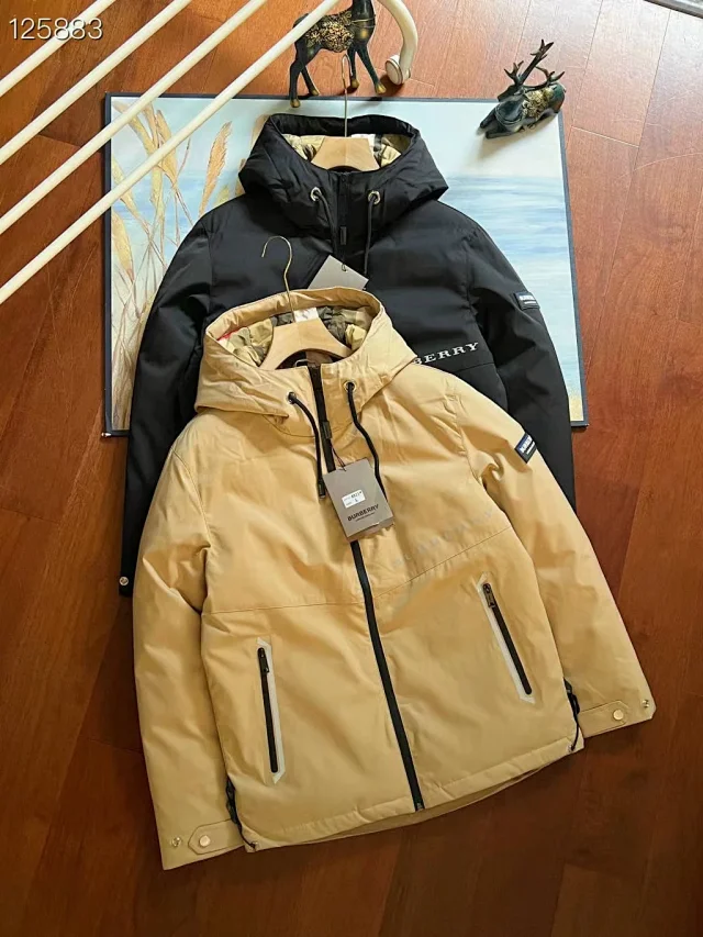 Burberry Down Jackets Hooded Puffer Jacket with Check Lining product detail image 33