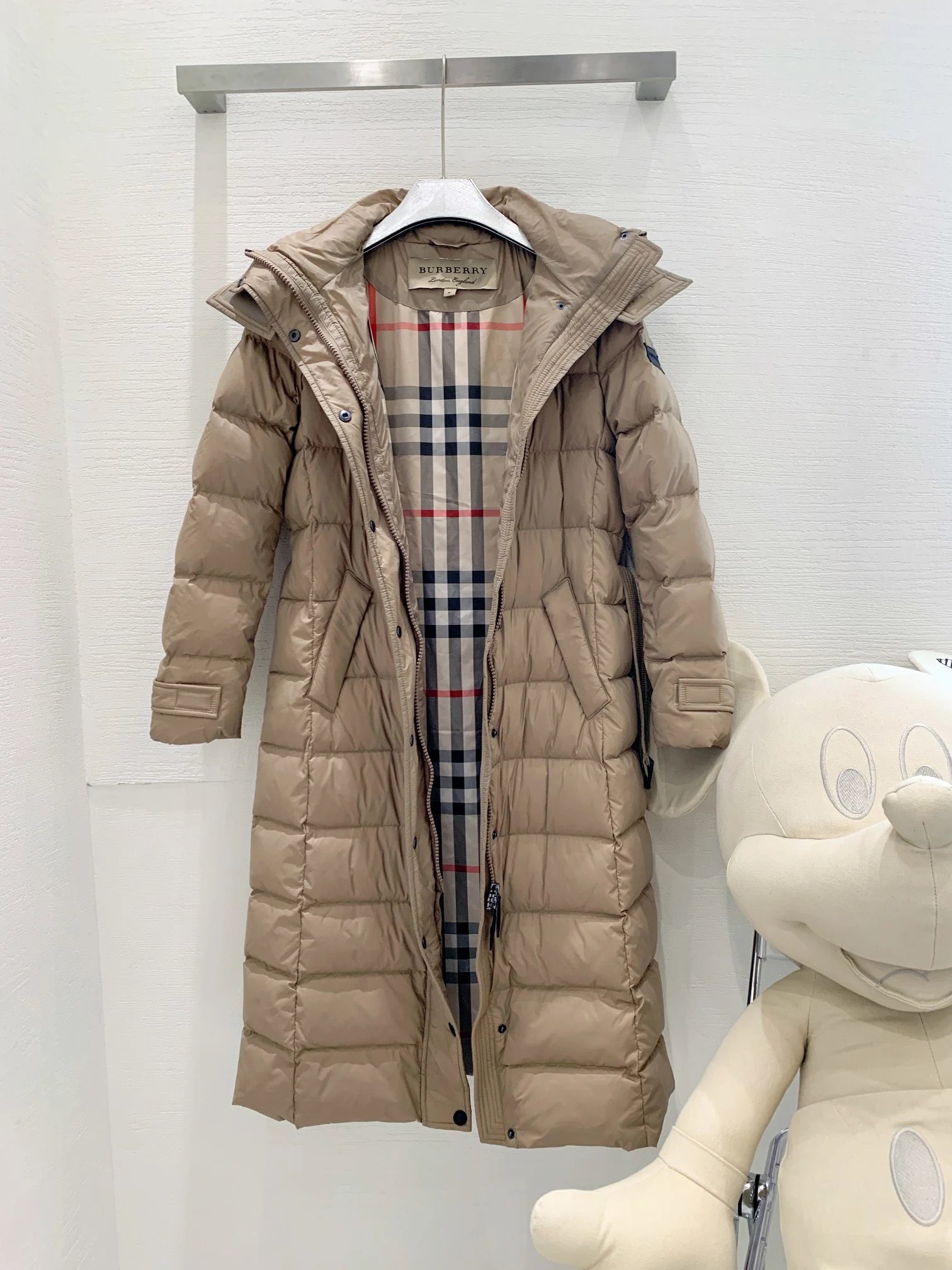 Burberry Down Jackets Hooded Puffer Jacket with Check Lining — 12-2