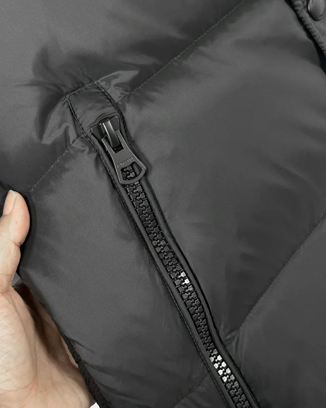 Burberry Down Jackets Hooded Puffer Jacket with Check Lining product detail image 61