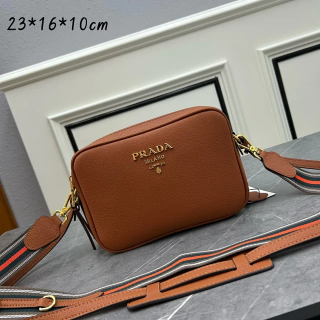 Gucci Crossbody Bags Monogram zip bag product detail image 15