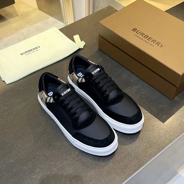 Burberry Sneakers Lace-Up product detail image 12