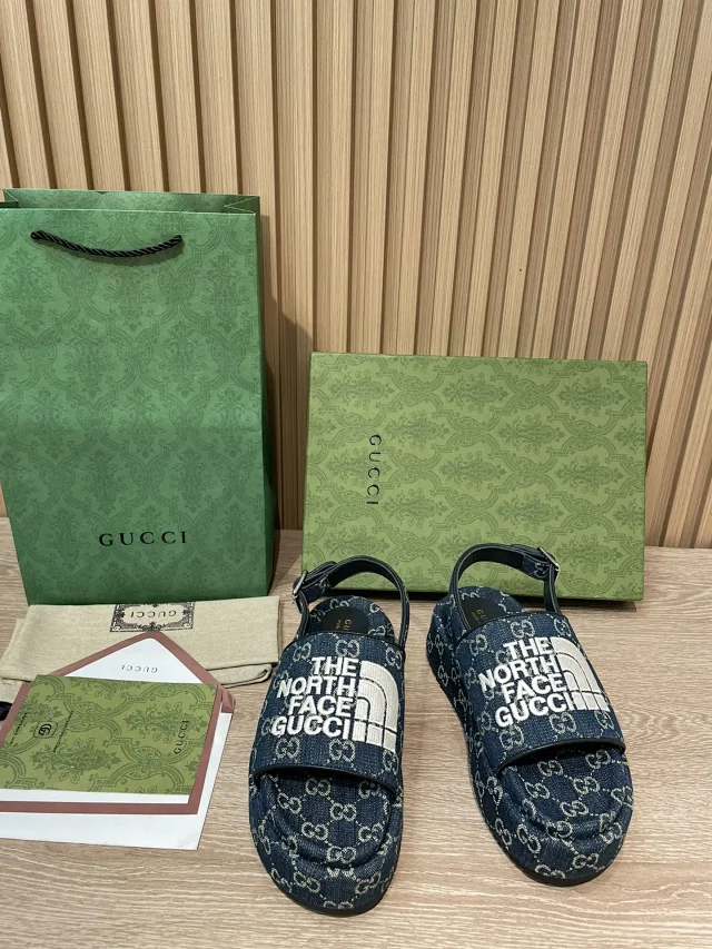 Gucci Slippers Logo product detail image 13