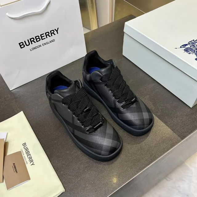 Burberry Sneakers Lace-Up product detail image 11