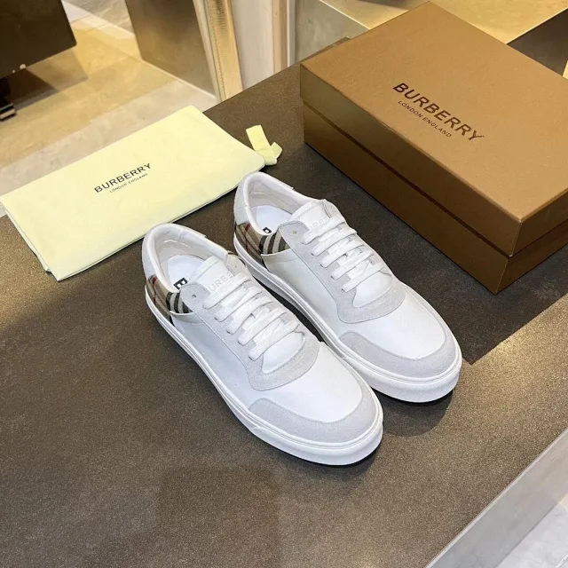 Burberry Sneakers Lace-Up product detail image 13