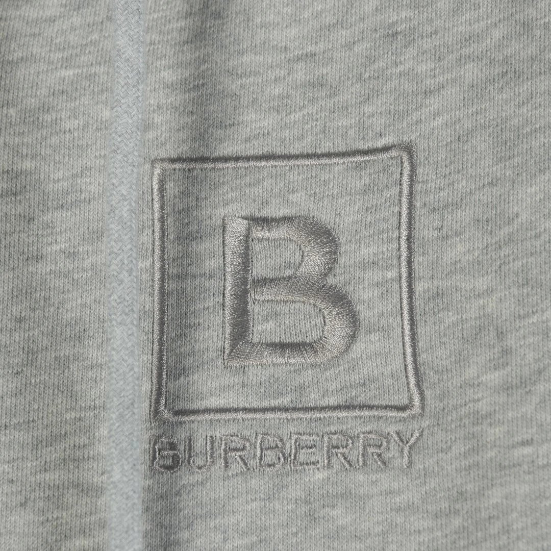Burberry卫衣  8