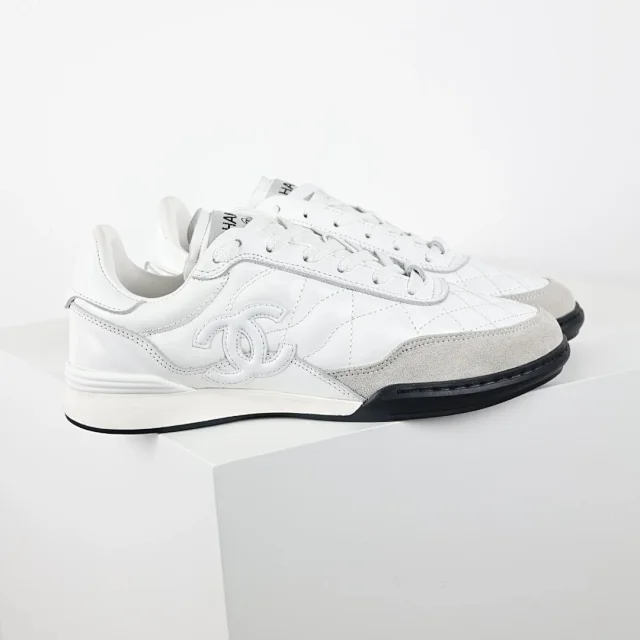 Chanel Sneakers Quilted low-top product detail image 17