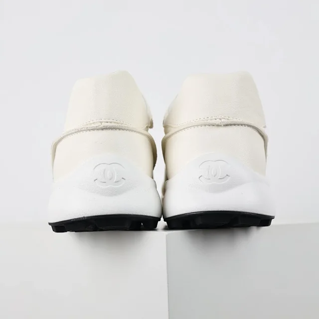 Chanel Sneakers Quilted low-top product detail image 30