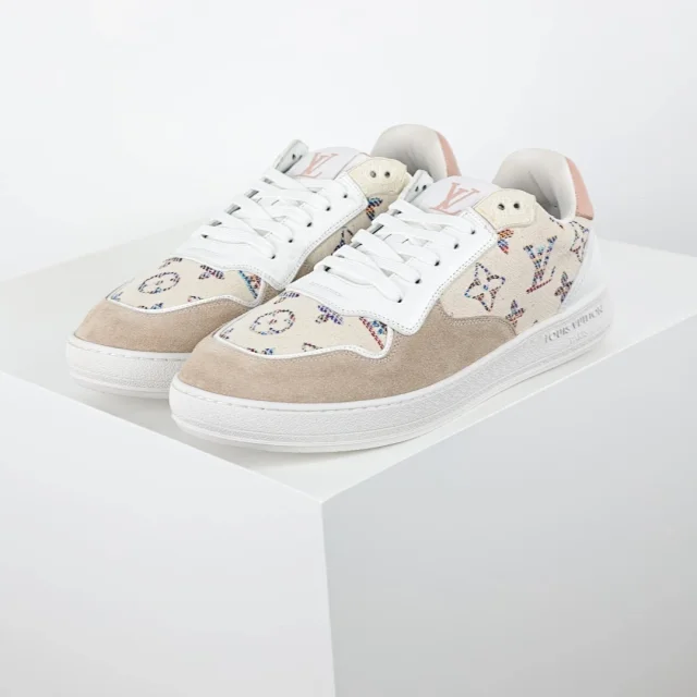 Louis Vuitton Sneakers Low-top lace-up product detail image 18