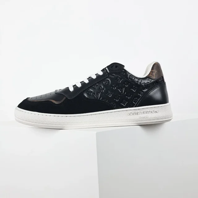 Louis Vuitton Sneakers Low-top lace-up product detail image 29