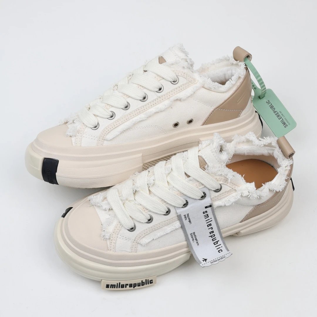 SMILEREPUBLIC Sneakers Low-top frayed canvas platform — Open Smile White Brown