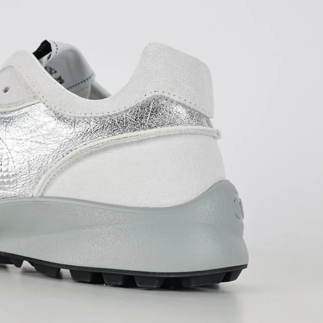 Chanel Sneakers Quilted low-top product detail image 52
