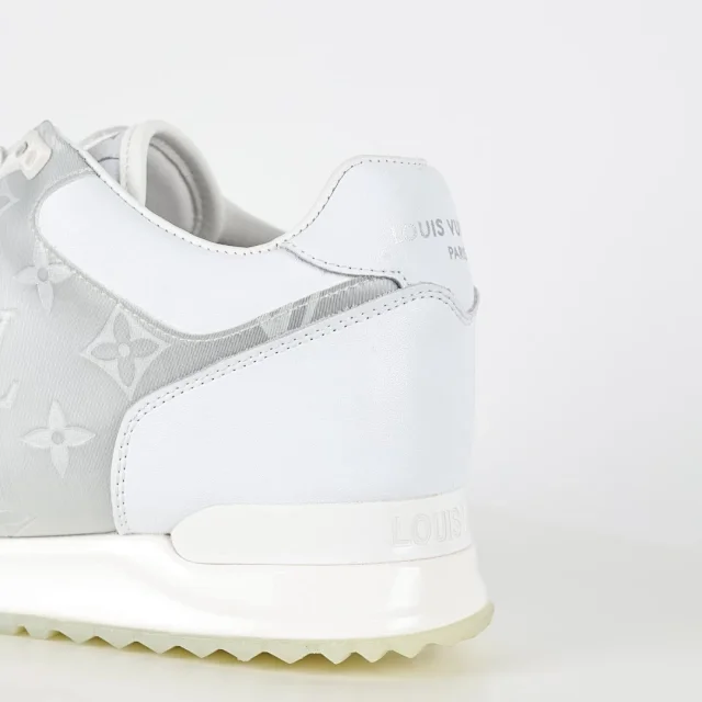 Louis Vuitton Sneakers Run Away product detail image 27