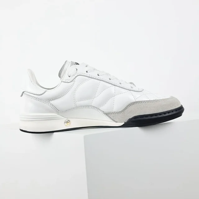 Chanel Sneakers Quilted low-top product detail image 12