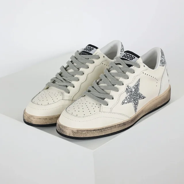 Golden Goose Sneakers Super-Star distressed star product detail image 17