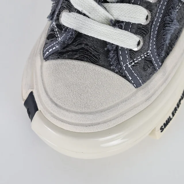 SMILEREPUBLIC Sneakers Low-top frayed canvas platform product detail image 16