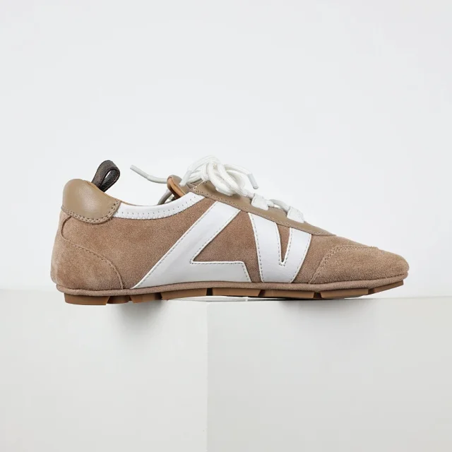 Louis Vuitton Sneakers Low-Profile Lace-Up with V Overlays product detail image 14