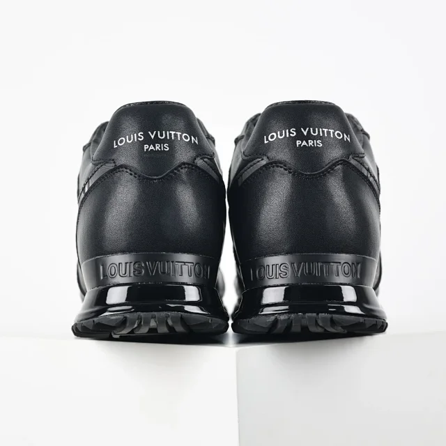 Louis Vuitton Sneakers Run Away product detail image 4