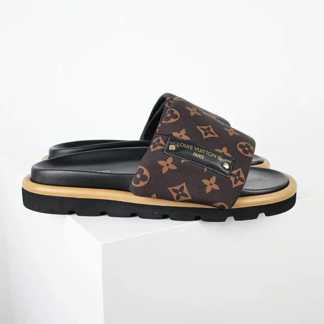Louis Vuitton Sandals C8 Monogram Slide product detail image 9