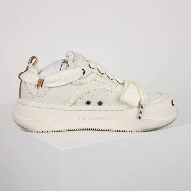 SMILEREPUBLIC Sneakers Frayed Canvas High-Top product detail image 11