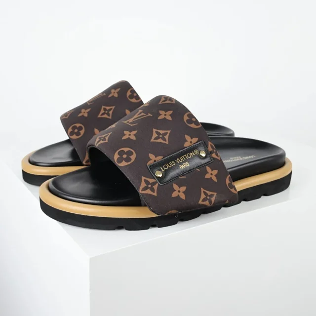 Louis Vuitton Sandals C8 Monogram Slide product detail image 6