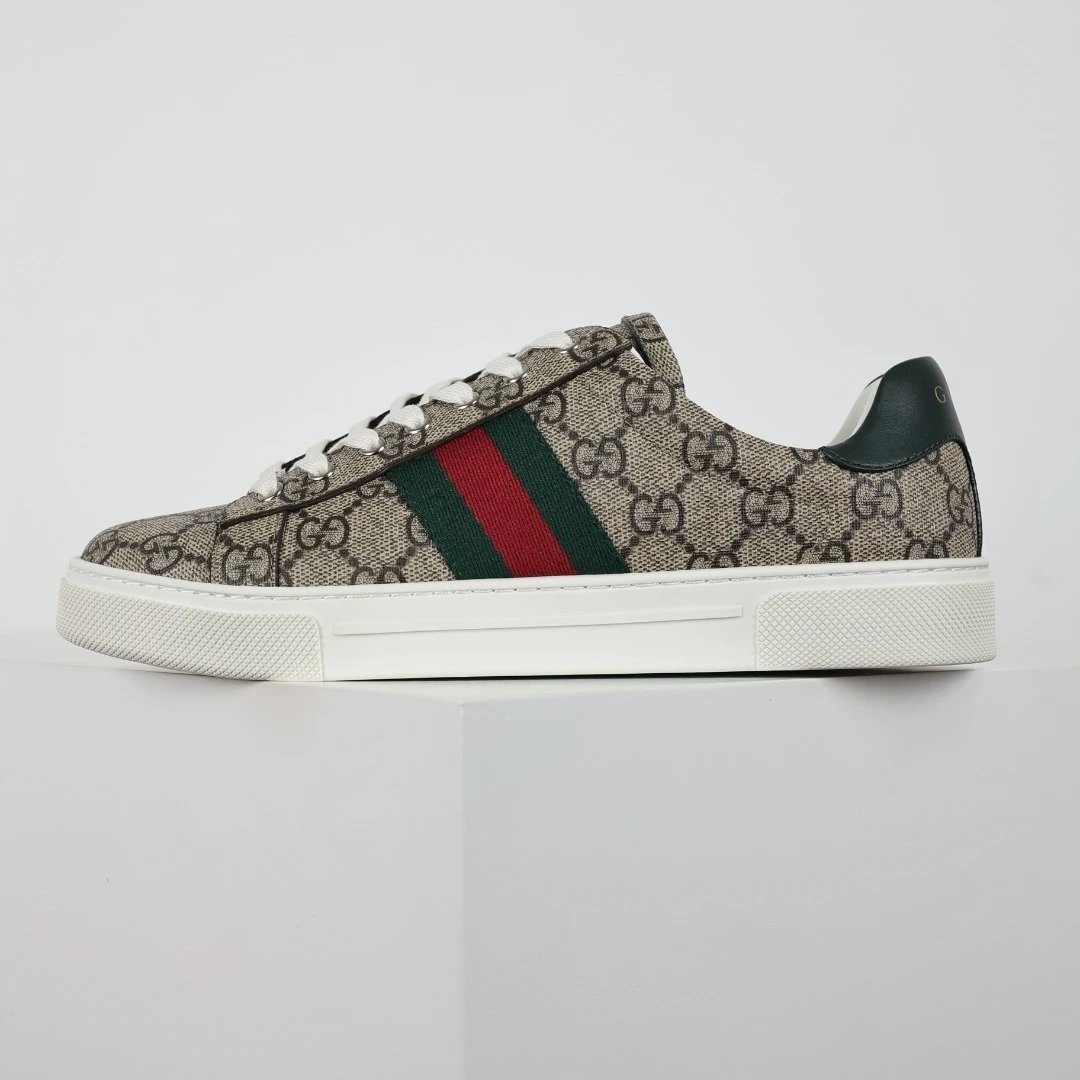 Gucci Sneakers Low-top GG canvas with Web stripe — GUCCI CLASSIC SHOES BROWN