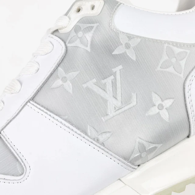 Louis Vuitton Sneakers Run Away product detail image 29